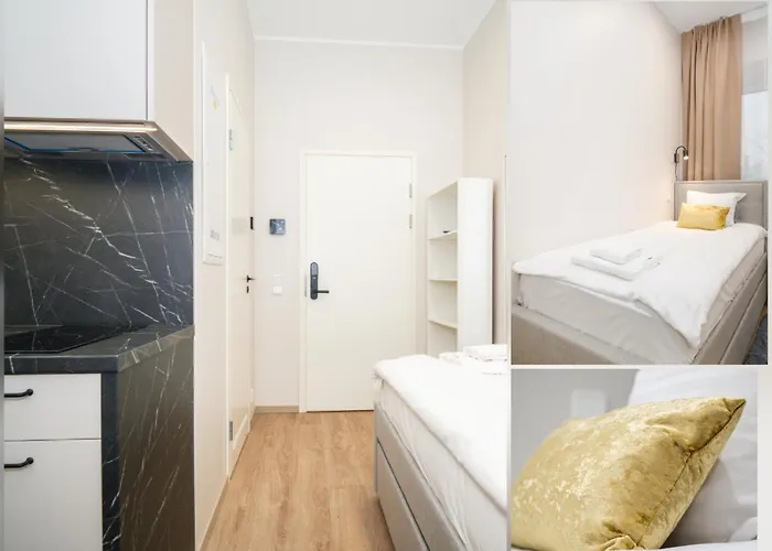 Airport-bus - 13 North - 3 *