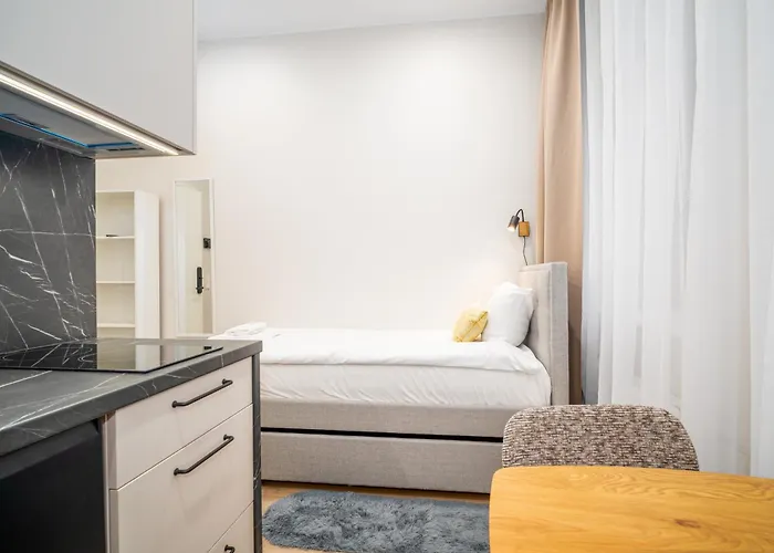 Airport-bus - 13 North - 3 Apartman Tallinn