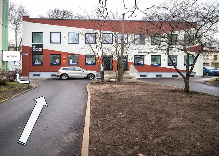 Airport-bus - 13 North - 3